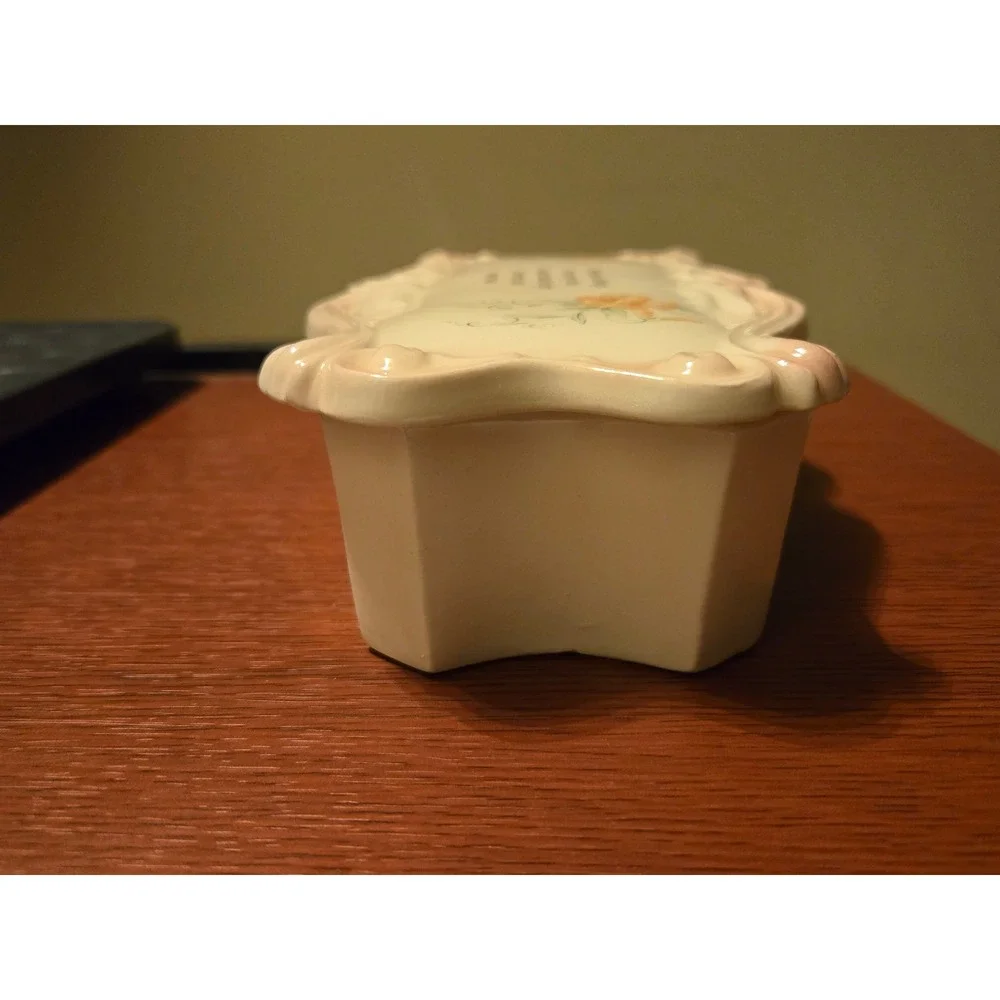 Unmarked vintage ceramic